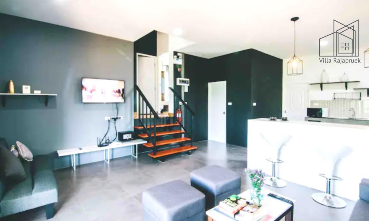 Villa Rajapruek Entire 3 Villas 7 Bedrooms Near Airport Chiang Mai Luaran gambar