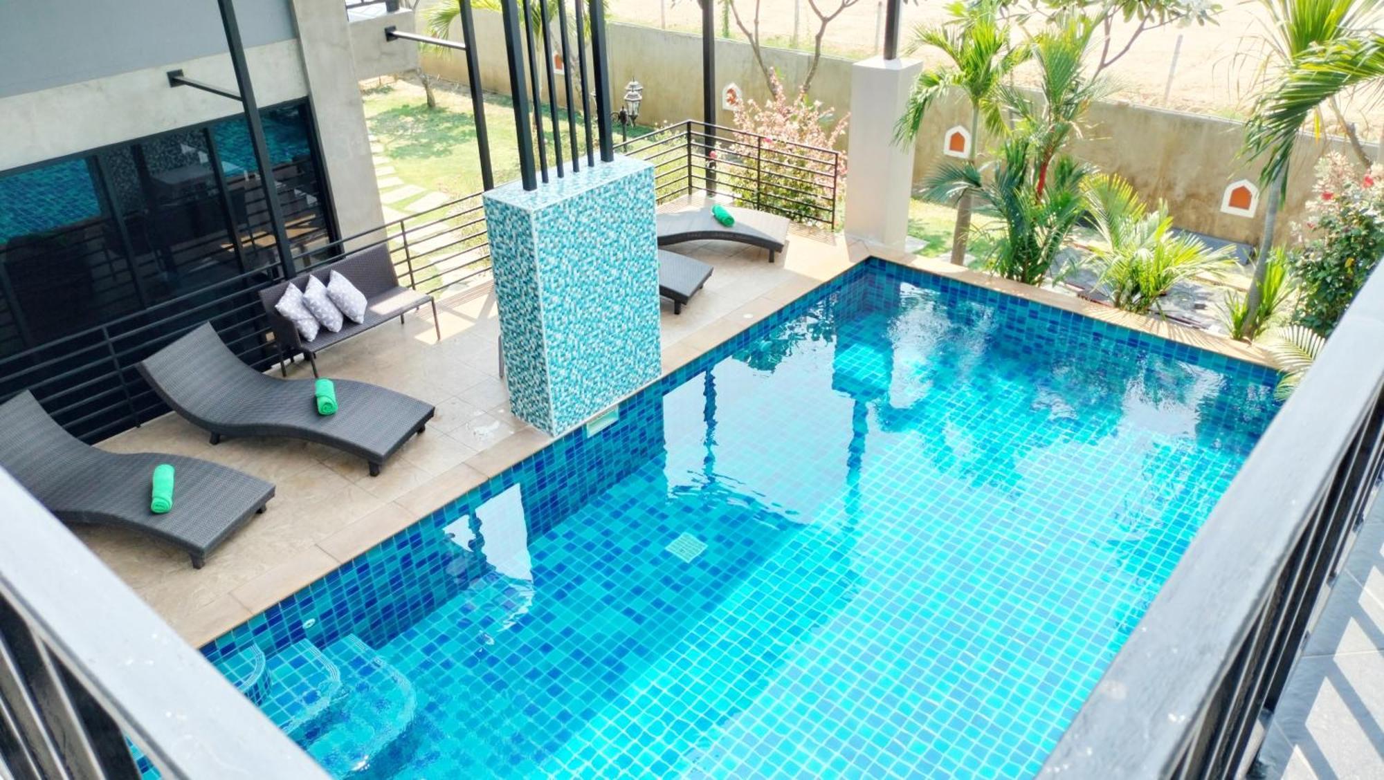 Villa Rajapruek Entire 3 Villas 7 Bedrooms Near Airport Chiang Mai Luaran gambar